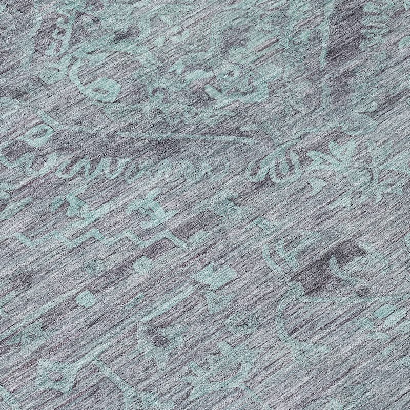 Machine Washable Indoor/ Outdoor Vintage Traditional Chantille Rug