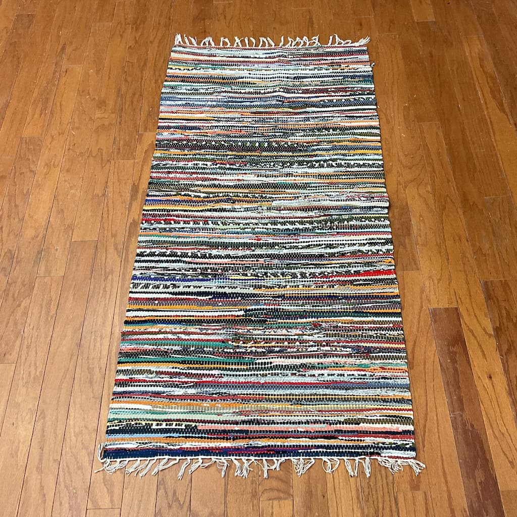 Handmade One-of-a-Kind Wool Kilim (India) - 2' x 3'2