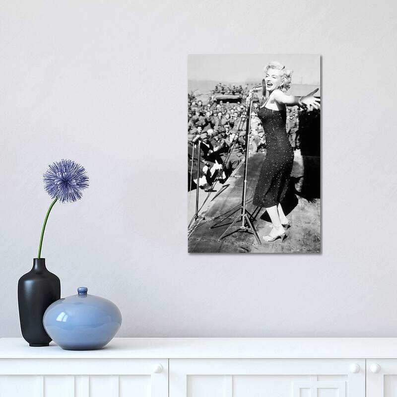 iCanvas "Marilyn Monroe Black And White Crowd Stopper 3" by Radio Days Canvas Print - 18x12x1.5