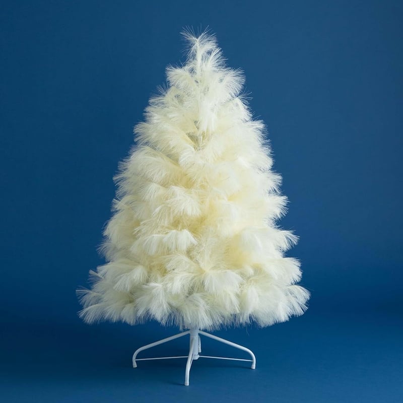 4ft. Artificial Off-White Pampas Grass Christmas Tree - Unique Festive Holiday X-Mas Accent