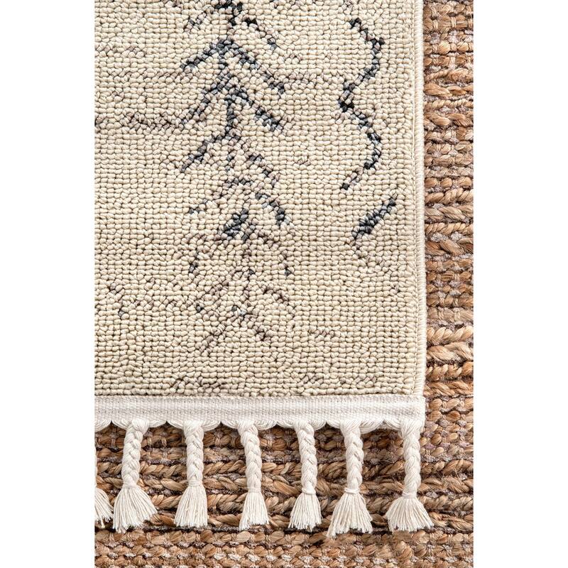 Nuloom Meredith Moroccan Tassel Area Rug