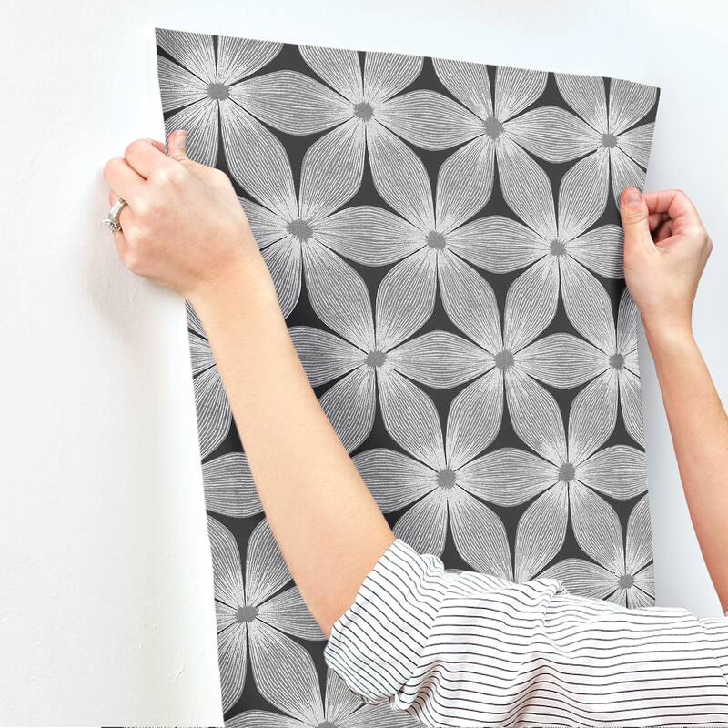 Sall, Everlasting Wallpaper, 21 in x 33 ft = 57.7 sq ft, Wallpaper Roll