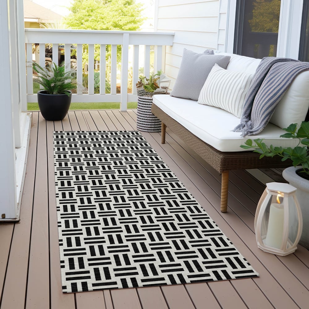 Machine Washable Indoor/ Outdoor Contemporary Basketweave Chantille Rug