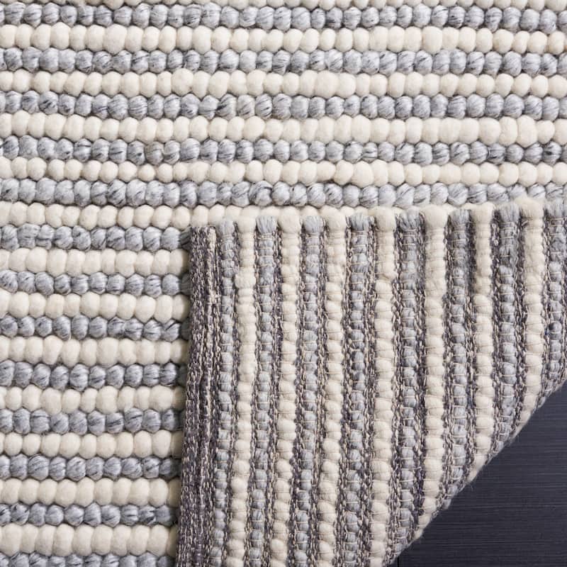 SAFAVIEH Handmade Natura Courtney Wool Rug