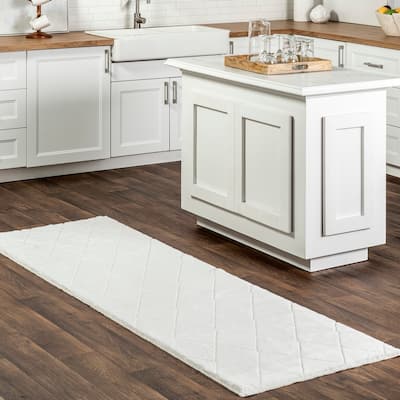 Nuloom Amy SuperiorWash Casual Faux Rabbit Machine Washable Area Rug