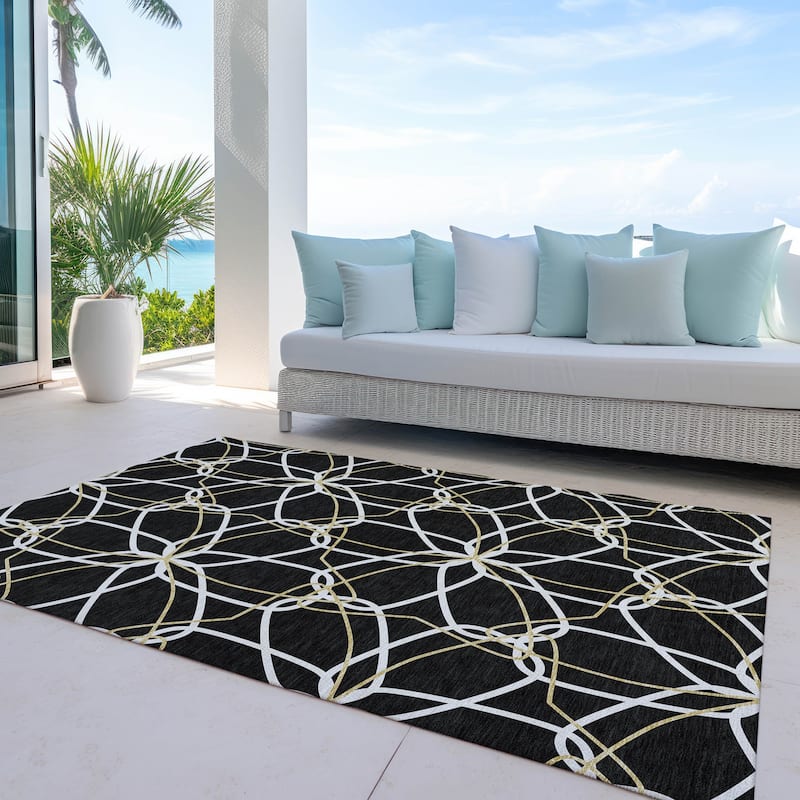 Machine Washable Indoor/ Outdoor Abstract Prism Chantille Rug - Black - 5' x 7'6"