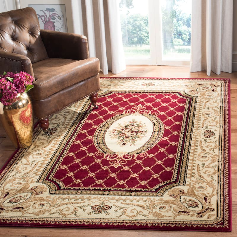 SAFAVIEH Lyndhurst Beeke Traditional Oriental Rug - 5'3" x 7'6" - Red/Ivory