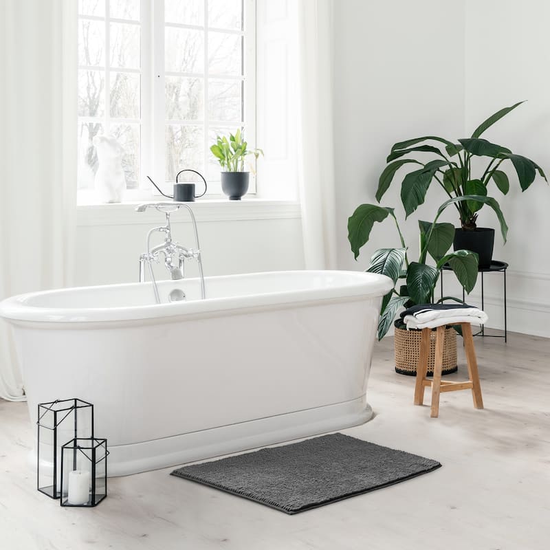 Resort Collection Plush Shag Chenille Bath Mat (17 inches x 24 inches)