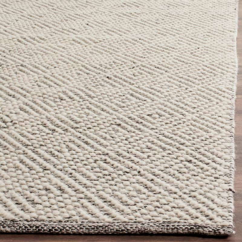 SAFAVIEH Natura Rimah Handmade Wool Area Rug