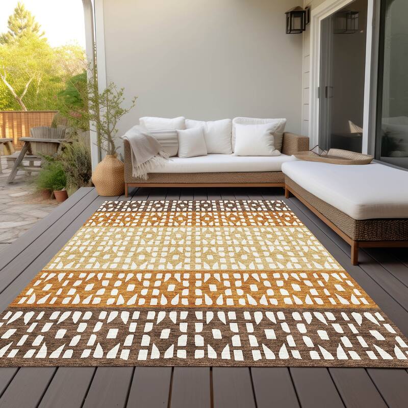 Machine Washable Indoor/ Outdoor Stripe Geo Chantille Rug - Coffee - 5' x 7'6"