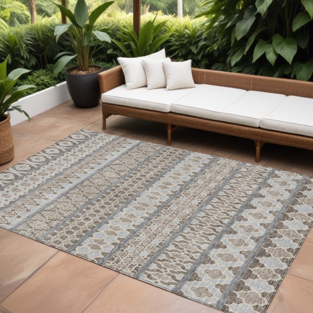 HomeRoots Quatrefoil Transitional Rectangle Outdoor Rug