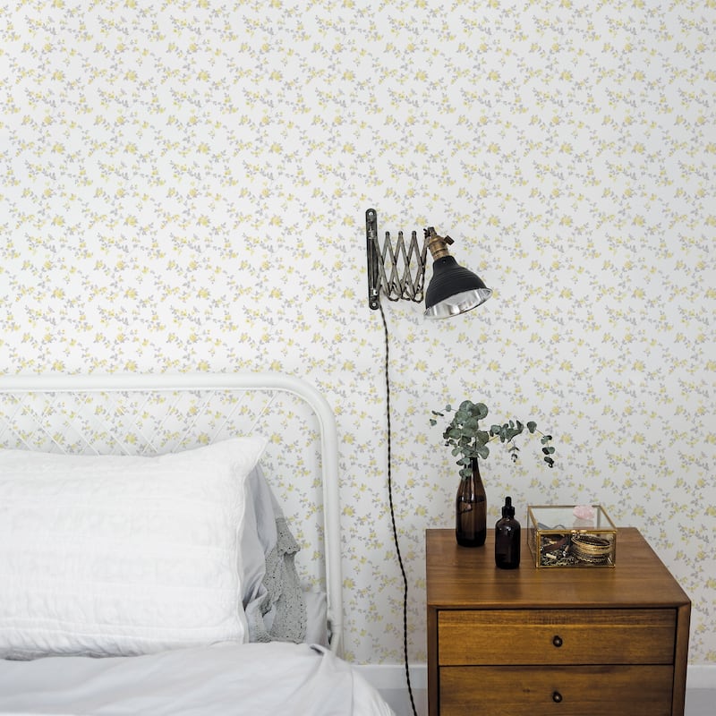 Galerie Wallcoverings Small Prints Delicate Floral Non-woven Matte Wallpaper Roll