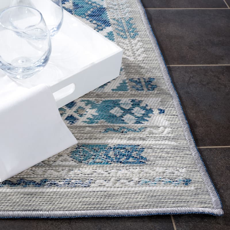 SAFAVIEH Sunrise Kath Indoor/Outdoor Waterproof Rug - 4' x 5'7"