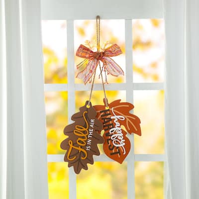 Glitzhome Wooden Maple Leaves Scarecrow Sunflower Door Hanger Wall Decor