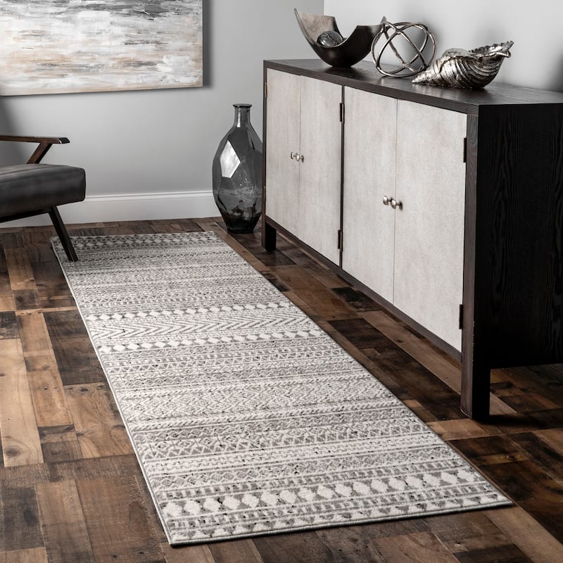 Nuloom Catherina Transitional Geometric Area Rug - 2'8" x 8' Runner - Grey