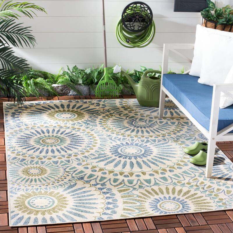 SAFAVIEH Veranda Sissy Indoor/ Outdoor Waterproof Patio Backyard Rug