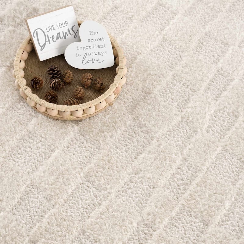 Hauteloom Keesa Hallway, Kitchen Runner Rug - High Pile - Off White - 2'7" x 7'3"