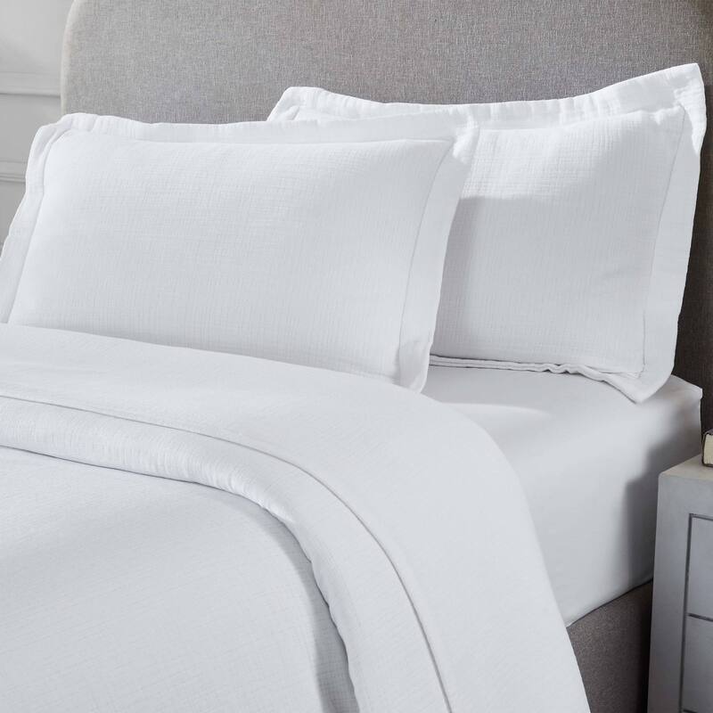Superior Valencia Reversible Cotton Matelasse Bedspread and Sham Set