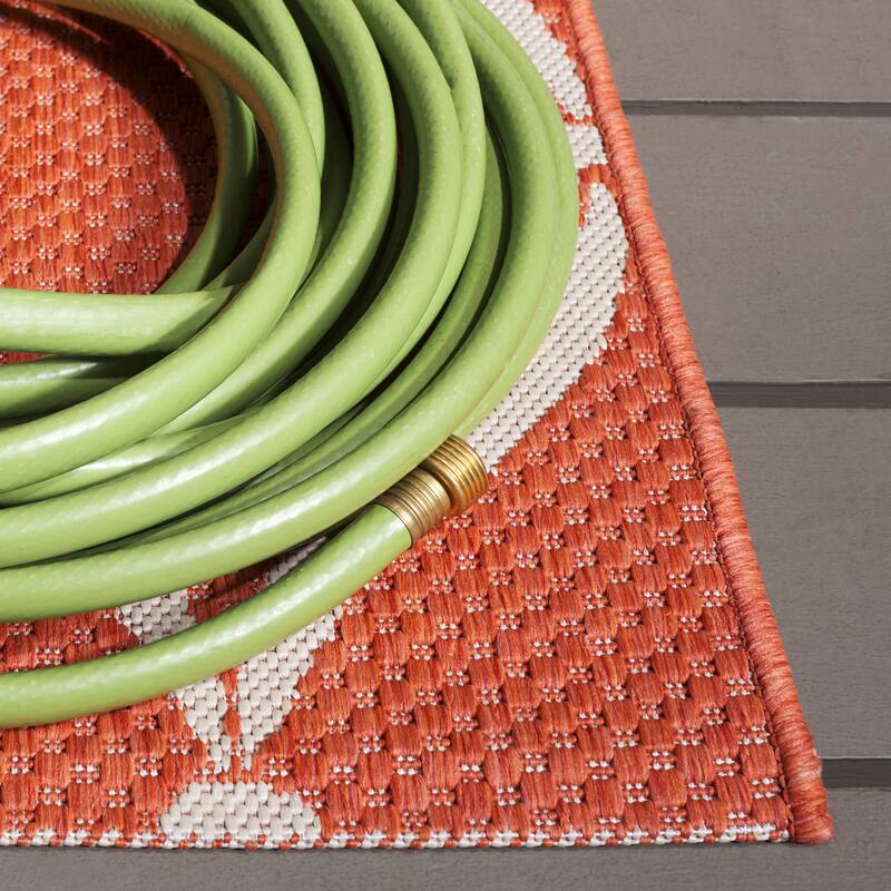 SAFAVIEH Courtyard Liya Indoor/ Outdoor Waterproof Patio Backyard Rug