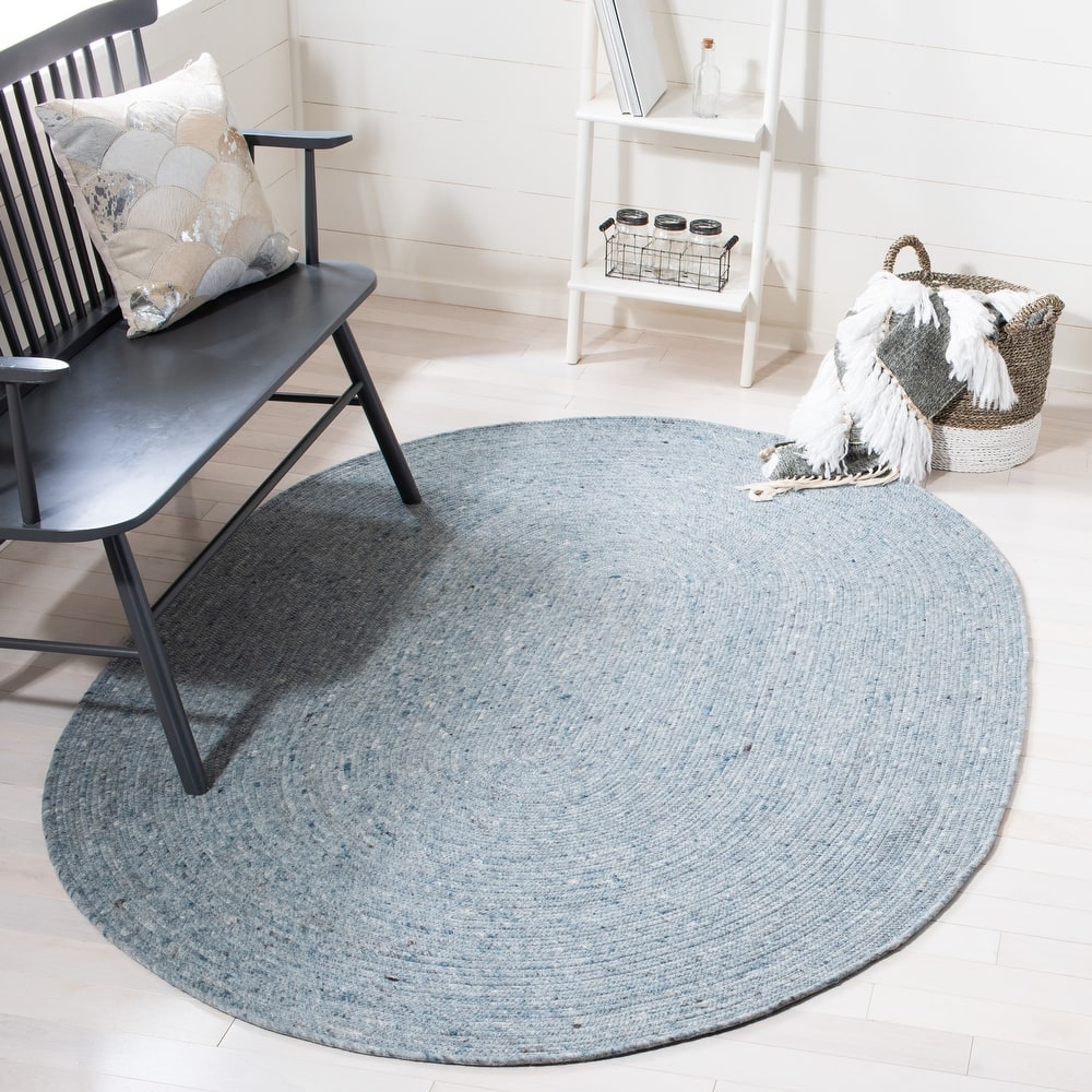 SAFAVIEH Handmade Braided Hande Country Wool Rug