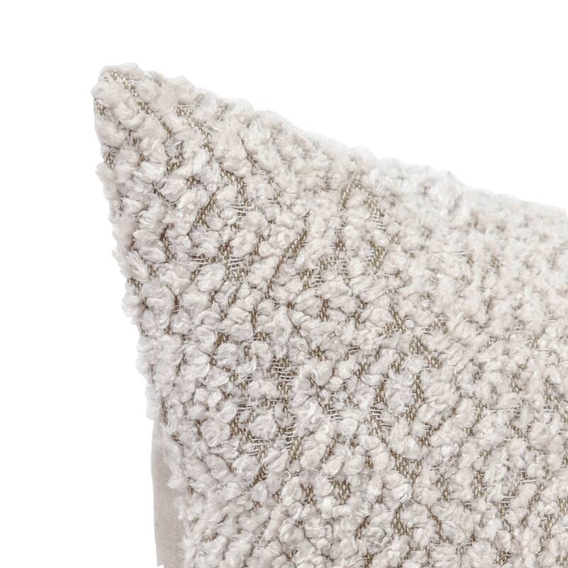 Villa by Classic Home Maris 22" Cotton Linen Blend Throw Pillow