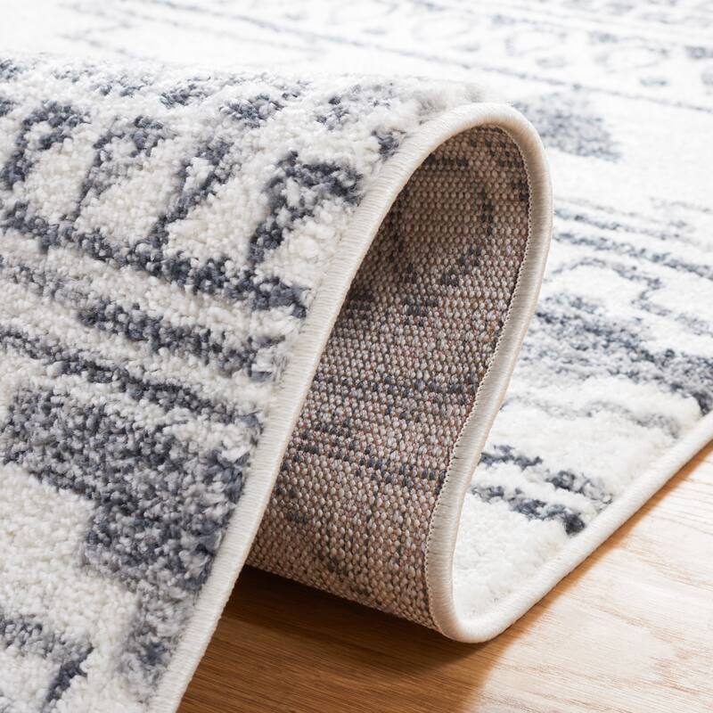 SAFAVIEH Layla Rimma Moroccan Rustic Rug
