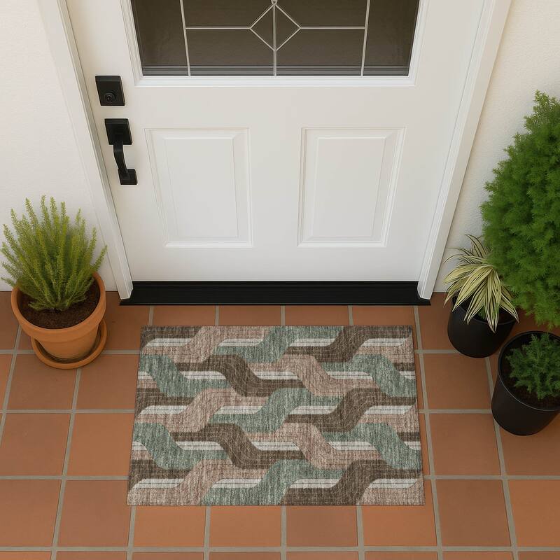 Machine Washable Indoor/ Outdoor Modern Pathway Chantille Rug - Chocolate - 1'8" x 2'6"