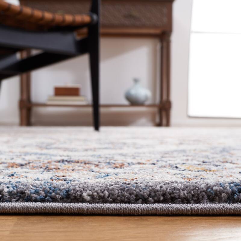 SAFAVIEH Symphony Bernadette Traditional Rug