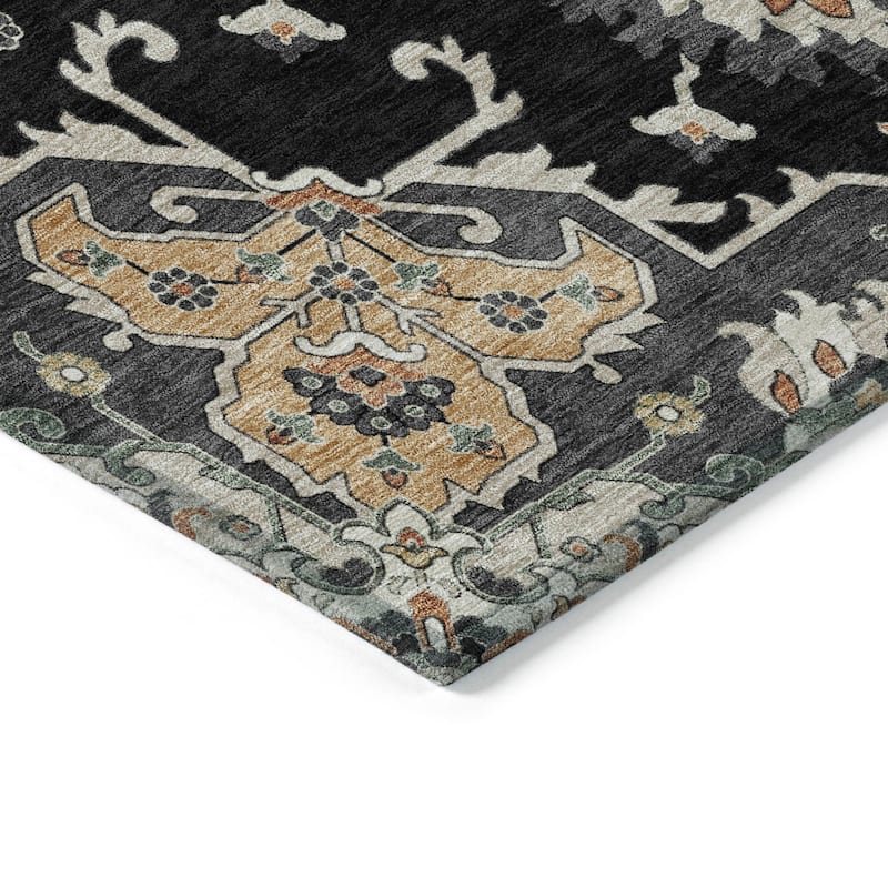 Machine Washable Indoor/Outdoor Traditional Heriz Chantille Rug
