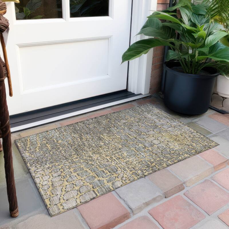 Machine Washable Indoor/ Outdoor Modern Cobble Chantille Rug