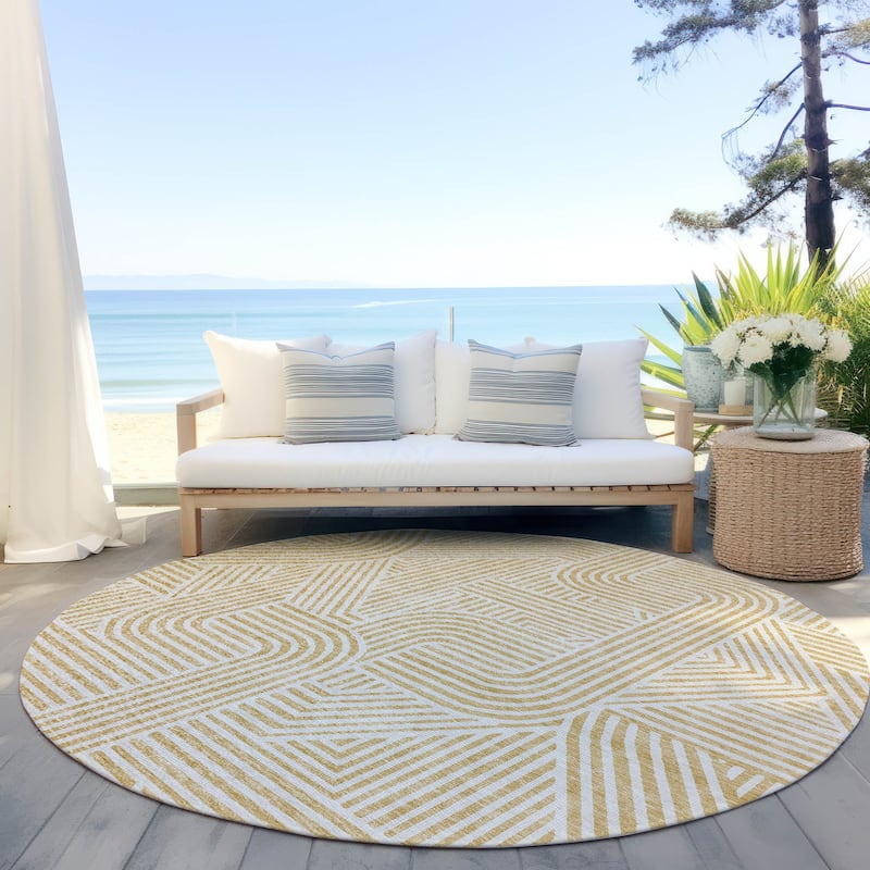Machine Washable Indoor/ Outdoor Chantille Contemporary Geo Rug - Gold - 8' x 8'