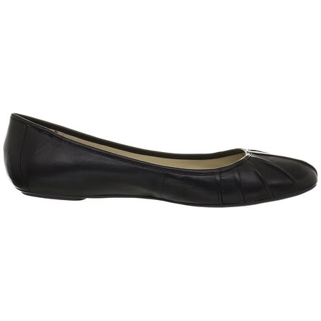 nine west blustery ballet flat