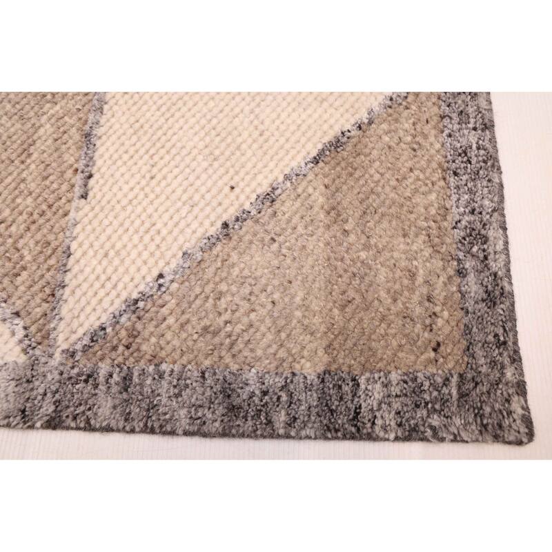 ECARPETGALLERY Hand-knotted Tangier Taupe Wool Rug - 5'0 x 7'11