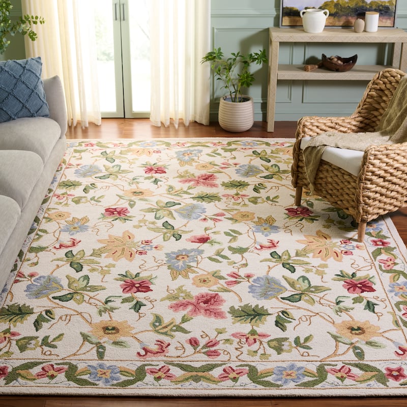 SAFAVIEH Handmade Chelsea Yauhenia French Country Floral Wool Rug