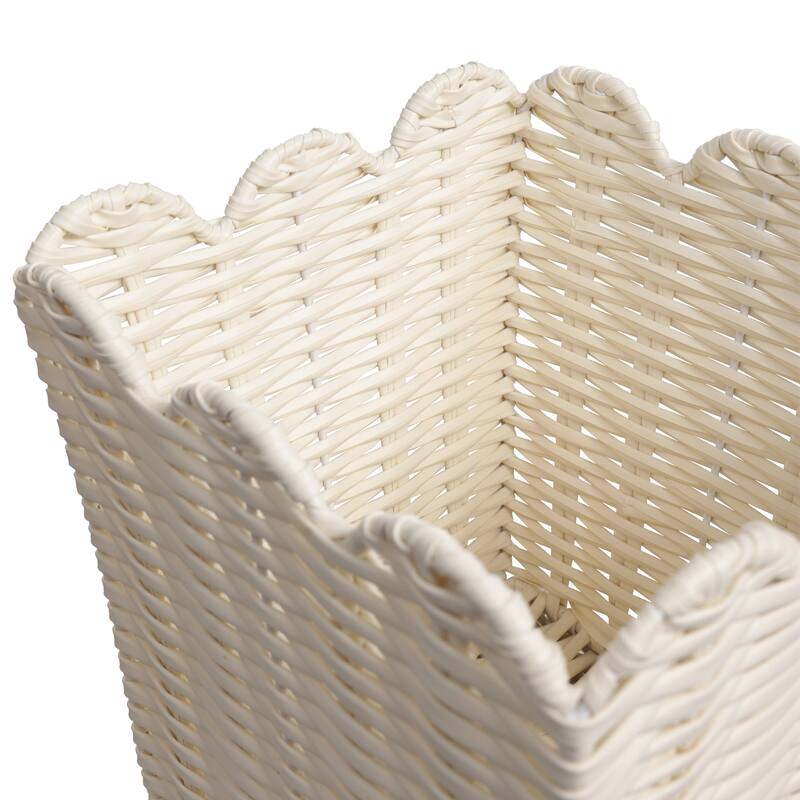 Silas Farmhouse Resin 3.3-Gallon Tapered Square Wicker Watebasket with Scalloped Edge (Set of 2)