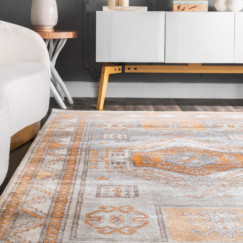 Nuloom Transitional Vintage Ella Ornamental Pyramid Tribal Area Rug
