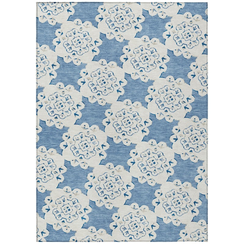 Machine Washable Indoor/ Outdoor Global Motif Chantille Rug