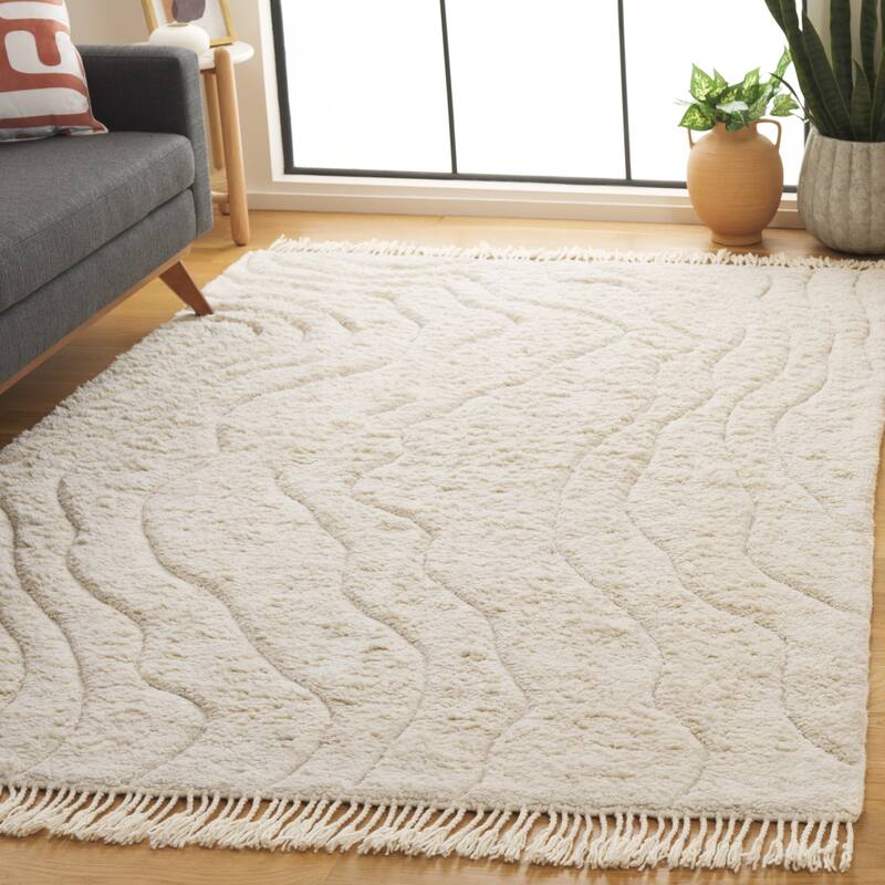 SAFAVIEH Hand-Woven Vermont Krystal Transitional Wool Rug - 5' x 8' - Ivory