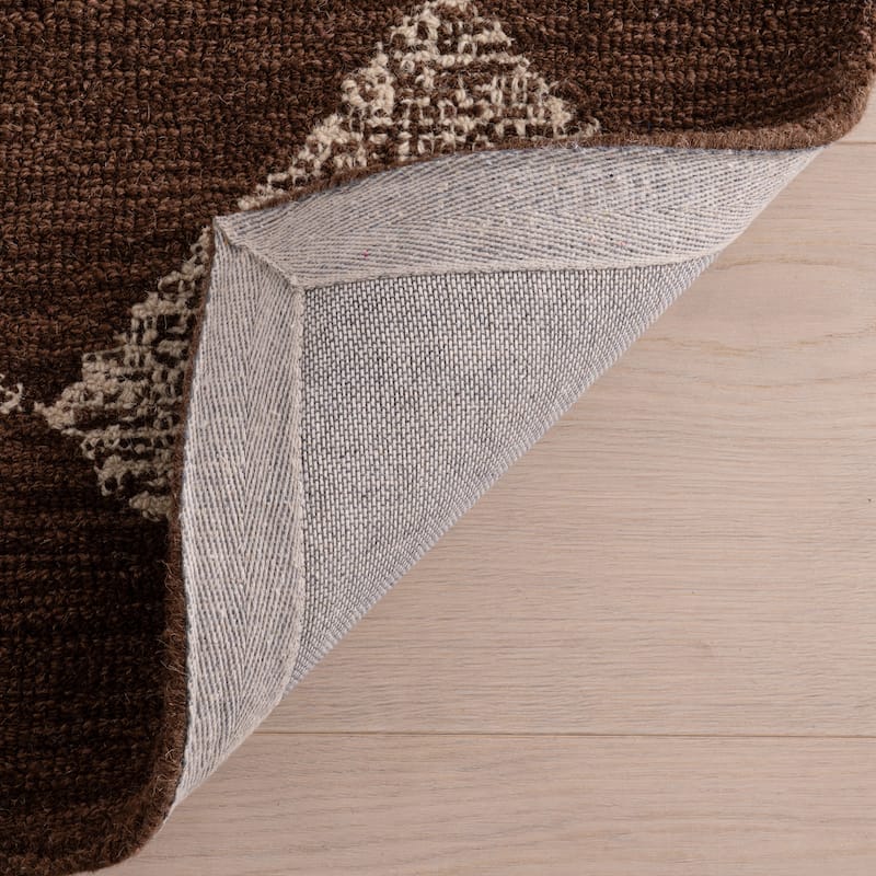 Nuloom Nivora Tufted Diamond Area Rug