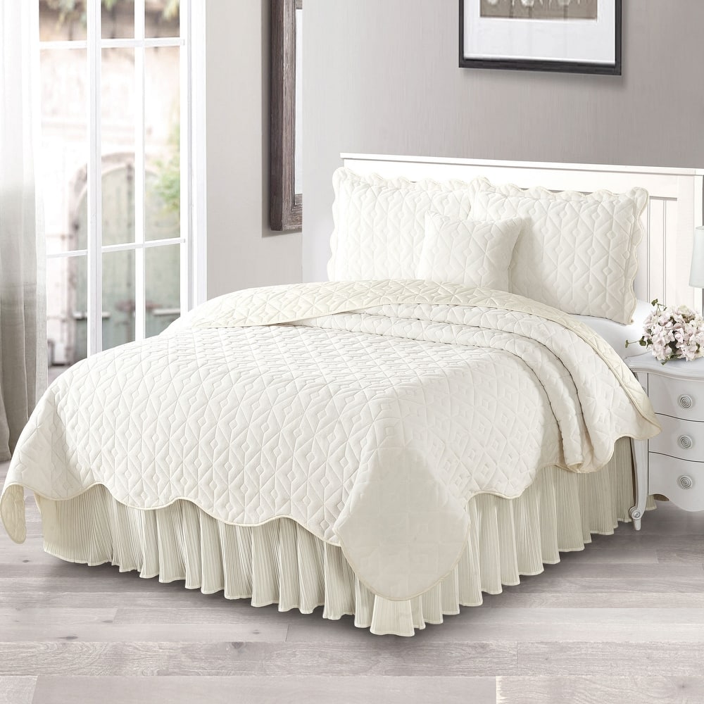 Serenta Diamond Flannel Quilted 4-piece Coverlet Set