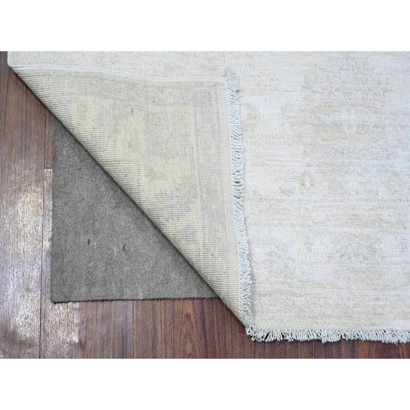 Shahbanu Rugs Daisy White Natural Dyes Soft Wool Hand Knotted Washed ...