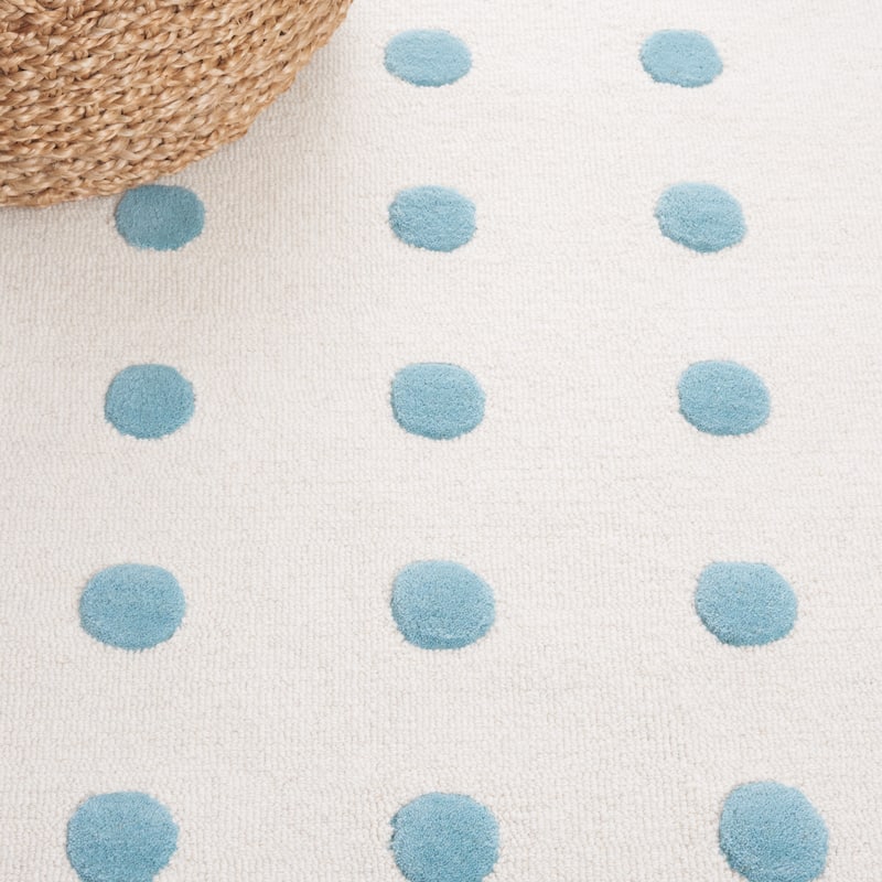 SAFAVIEH Handmade Kids Kinsey Dots Wool Rug