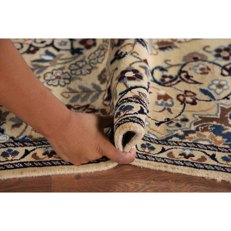 Traditional Floral Nain Foyer Rug Hand-Knotted Wool Carpet - 2'11" x 4'4"