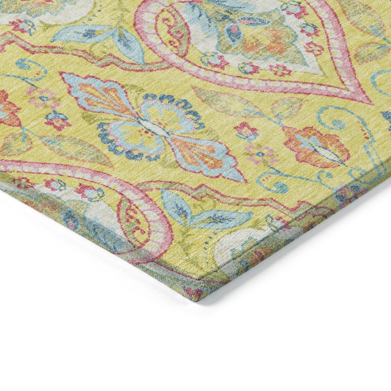 Machine Washable Indoor/Outdoor Traditional Spades Chantille Rug