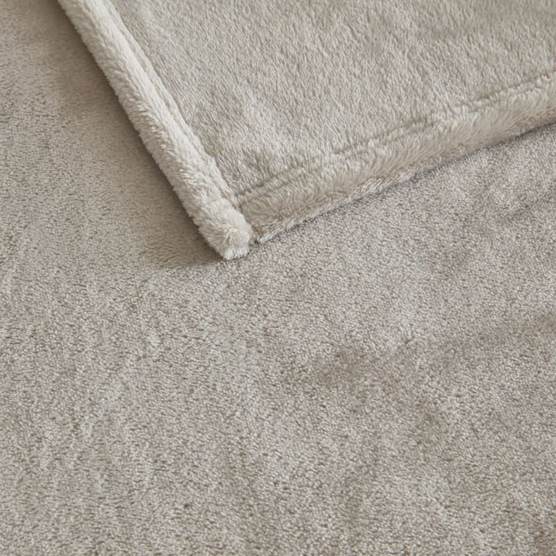 Martha Stewart Bedford Solid Plush Reversible Blanket