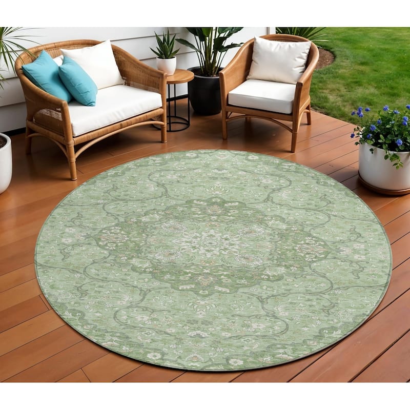 HomeRoots Medallion Traditional Rectangle Outdoor Rug - 8' Round