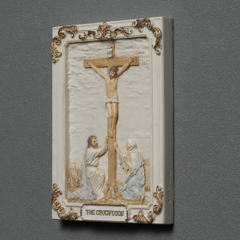 4.1 inches Length Polyresin Luminous Mysteries the Crucifixion of Jesus White and Gold Finish Figurine