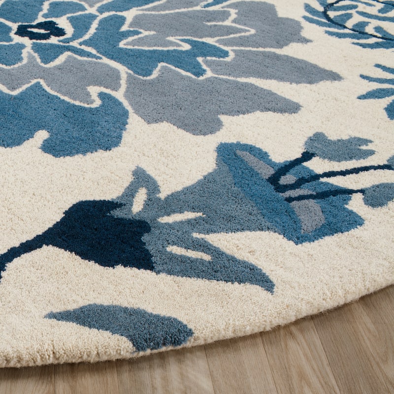 Martha Stewart by SAFAVIEH Marianela Wool Area Rug - 4' Round - Azurite