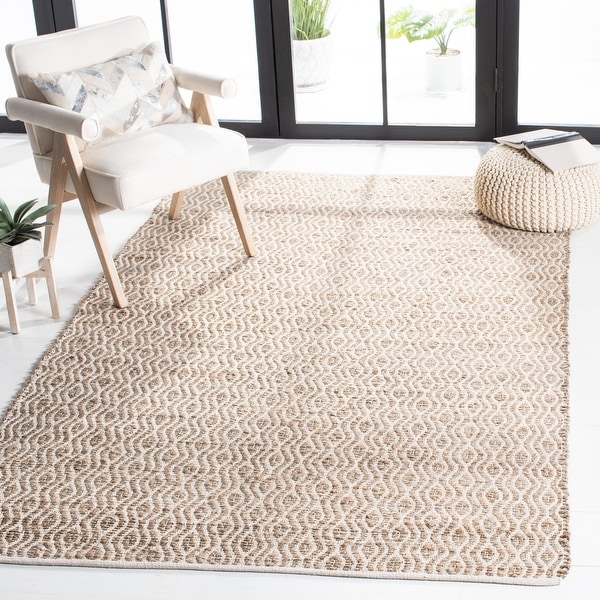 SAFAVIEH Handmade Cape Cod Hellen Coastal Jute Rug. Opens flyout.