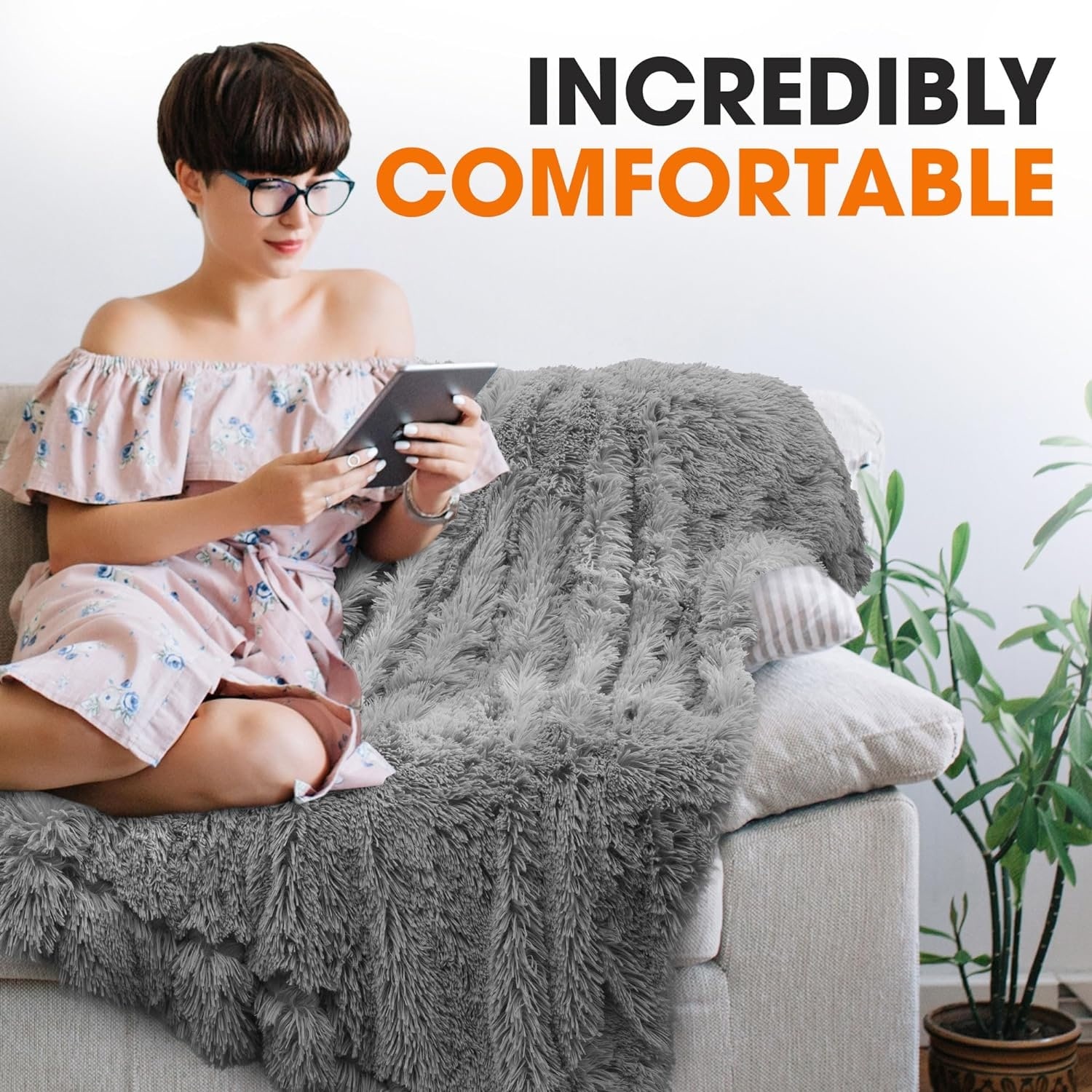 Cheer Collection Reversible Faux Fur Accent Throw Blanket-image